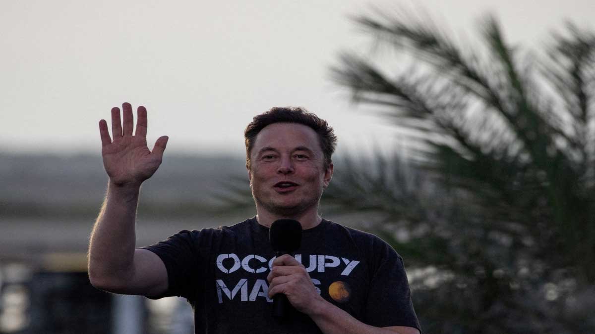 Elon Musk recommends Republicans to vote in the US midterm elections